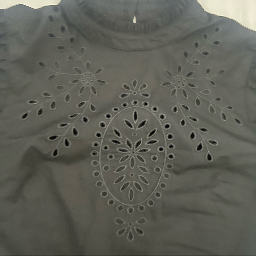J.‎ Crew Women’s Black Embroidered Eyelet Poplin Mock Neck Blouse Sz XXS - Picture 2 of 12